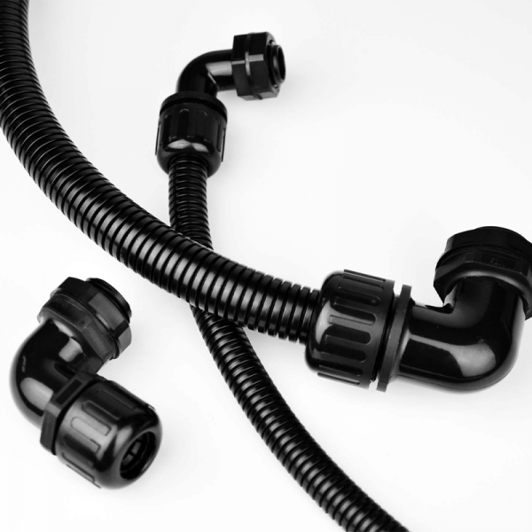 Tensile hose elbow