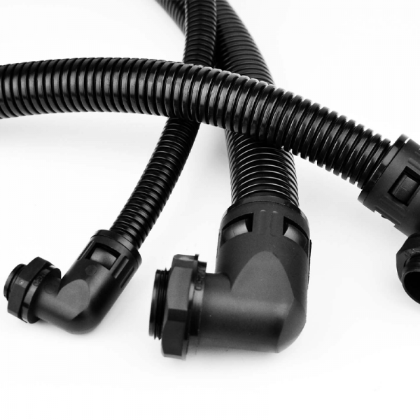 Right angle hose connector